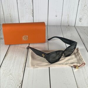 TORY BURCH • Polarized Black Sunglasses NWOT